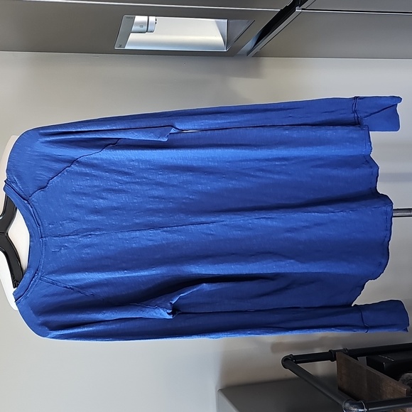 Free People We The Free ARDEN Oversized Tee Shirt Thumbholes Blue Sz M - Picture 3 of 4